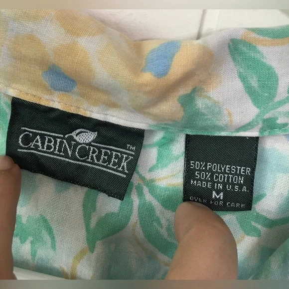 Vintage Pastel Floral Print Button Up Top - Picture 7 of 7